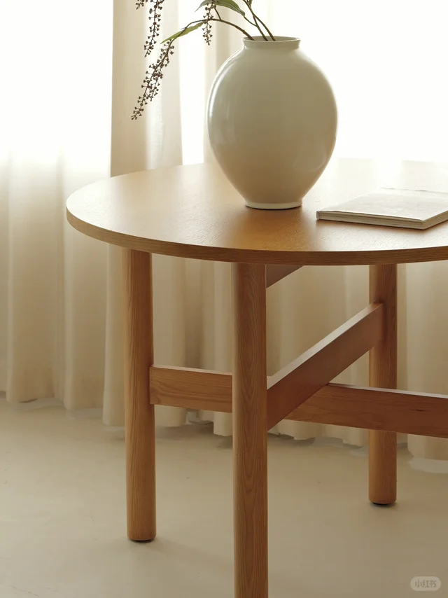 Dijing Round Dining Table shown in DIO SPACE archive image 1