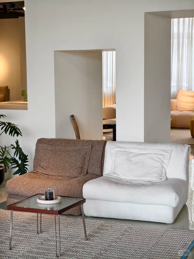 Lili Sofa shown in DIO SPACE archive image 1